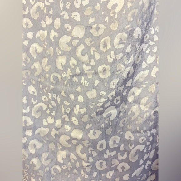 GRADE & GATHER bias satin slip skirt in snow leopard animal print gray &  silver - Picture 4 of 6